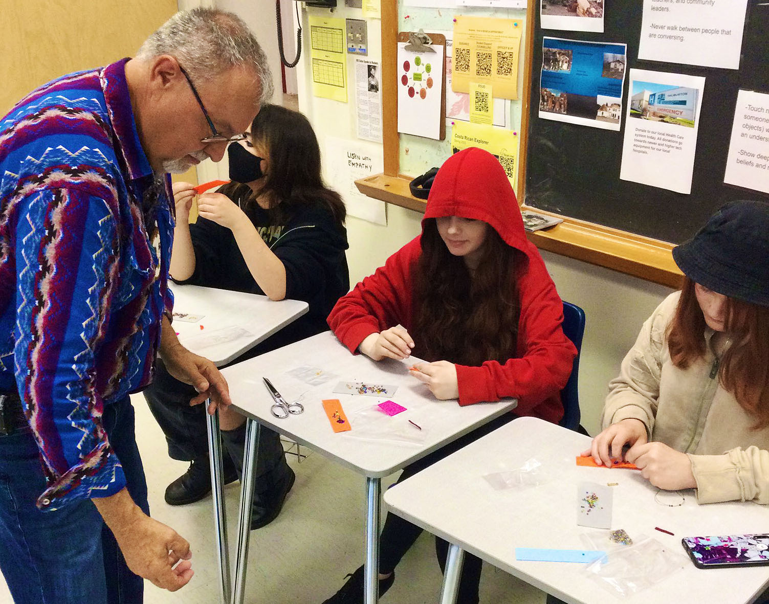 Students learn importance of Indigenous beadwork » Minden Times